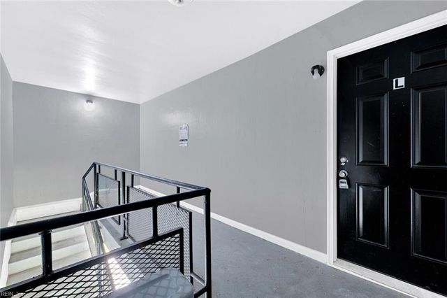 642 Dresden Dr Apt O, Newport News, VA 23601