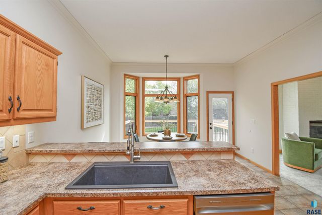 6915 W Westminster Dr Drive, Sioux Falls, SD 57106