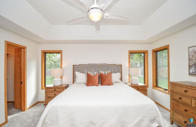 6915 W Westminster Dr Drive, Sioux Falls, SD 57106