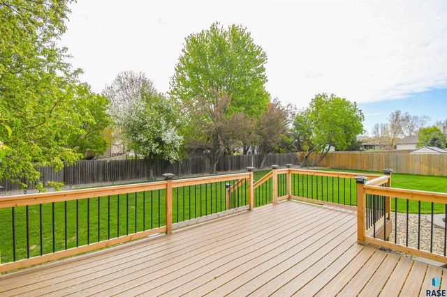 6915 W Westminster Dr Drive, Sioux Falls, SD 57106