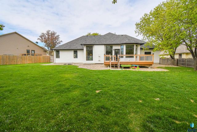 6915 W Westminster Dr Drive, Sioux Falls, SD 57106