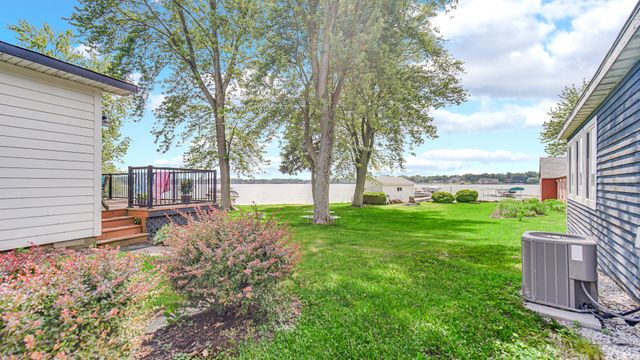 7709 W 140th Place, Cedar Lake, IN 46303
