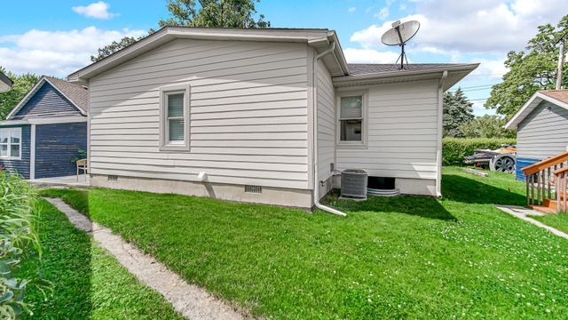 7709 W 140th Place, Cedar Lake, IN 46303