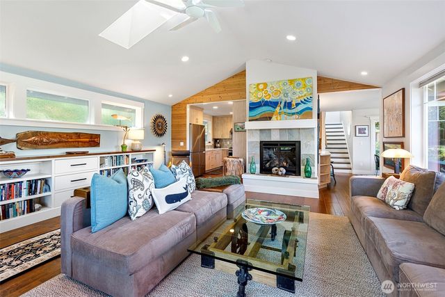 9312 Glencove Road NW, Gig Harbor, WA 98329