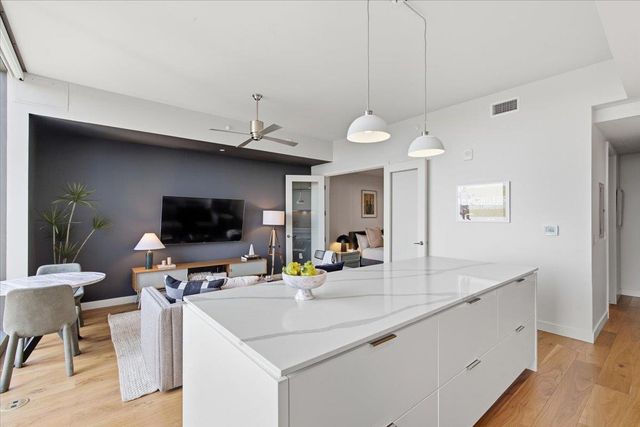 44 East Ave 1811, Austin, TX 78701