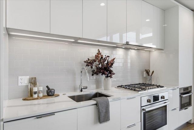 44 East Ave 1811, Austin, TX 78701