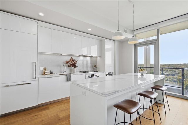 44 East Ave 1811, Austin, TX 78701