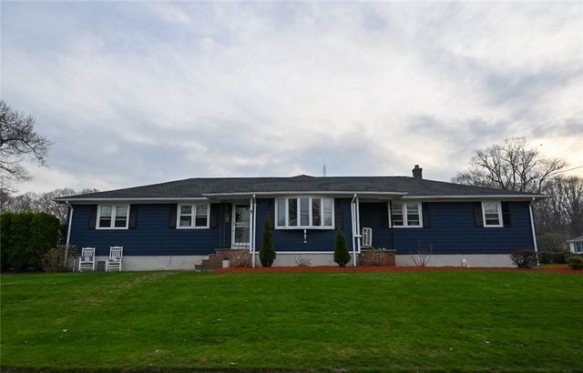 62 Canonchet Trail, Cranston, RI 02921