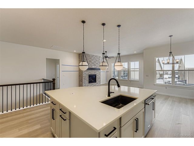 8895 S Riviera Way, Aurora, CO 80016