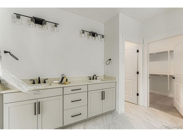 8895 S Riviera Way, Aurora, CO 80016