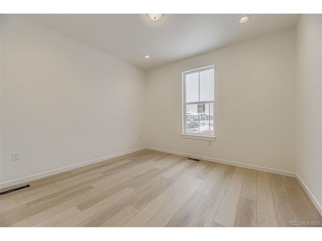 8895 S Riviera Way, Aurora, CO 80016