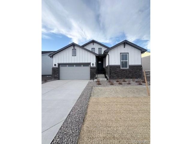 8895 S Riviera Way, Aurora, CO 80016