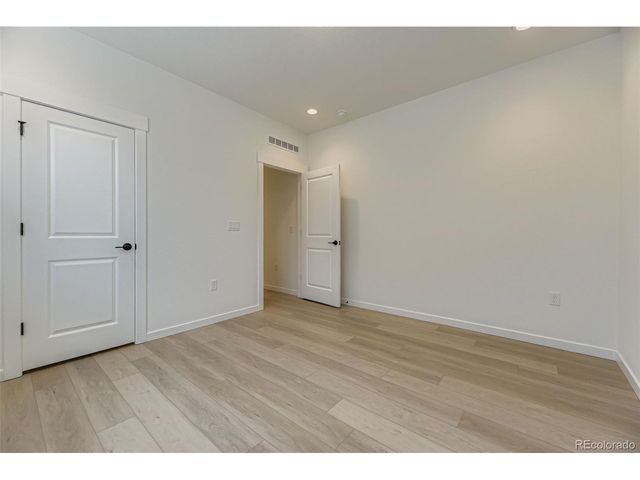 8895 S Riviera Way, Aurora, CO 80016