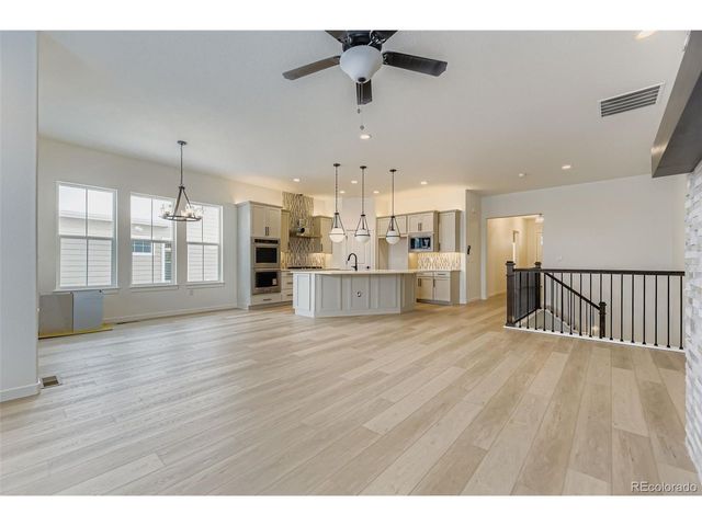 8895 S Riviera Way, Aurora, CO 80016