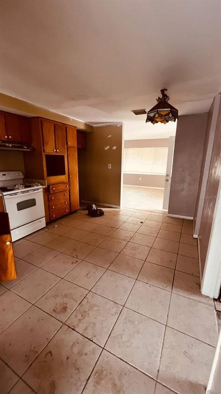 Image 9 of property listing at 4430 SW ZINNIA COURT, Dunnellon, FL 34431