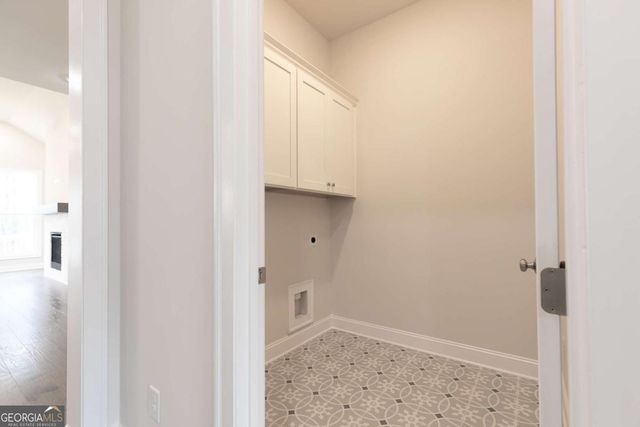 879 Eastman Court, Hoschton, GA 30548