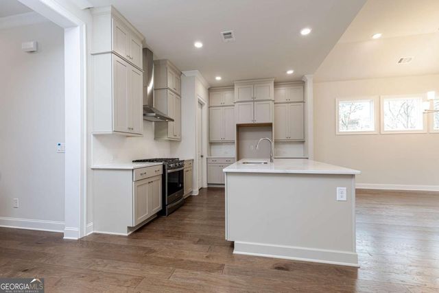 879 Eastman Court, Hoschton, GA 30548