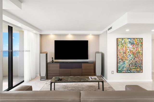 5757 Collins Ave 1006, Miami Beach, FL 33140