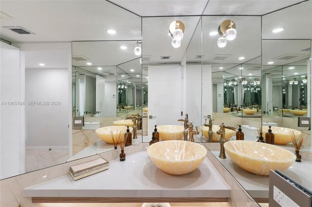 5757 Collins Ave 1006, Miami Beach, FL 33140