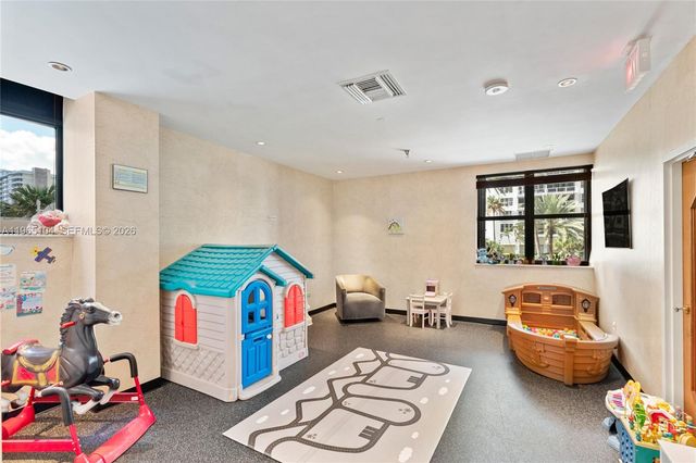 5757 Collins Ave 1006, Miami Beach, FL 33140