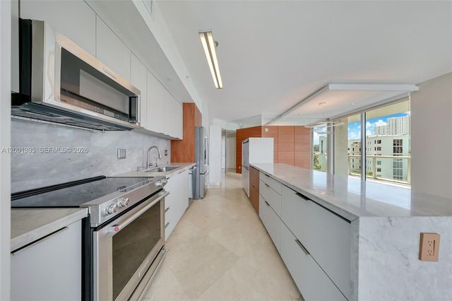 3131 NE 188th Street 1808, Aventura, FL 33180