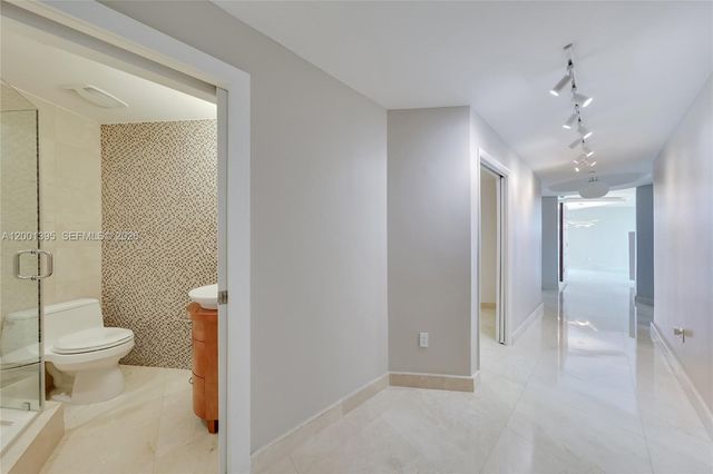 3131 NE 188th Street 1808, Aventura, FL 33180