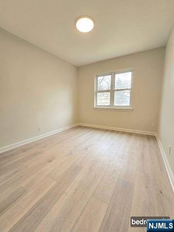 188 Hillside Avenue H2, Leonia, NJ 07605