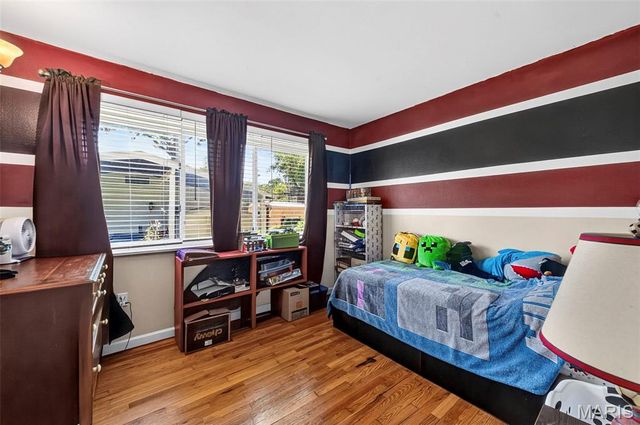 2480 Furlong Lane, Florissant, MO 63033
