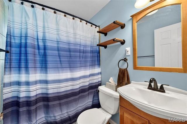 2480 Furlong Lane, Florissant, MO 63033
