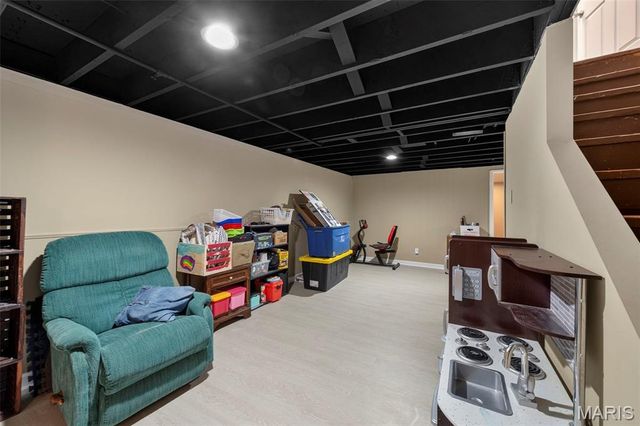 2480 Furlong Lane, Florissant, MO 63033