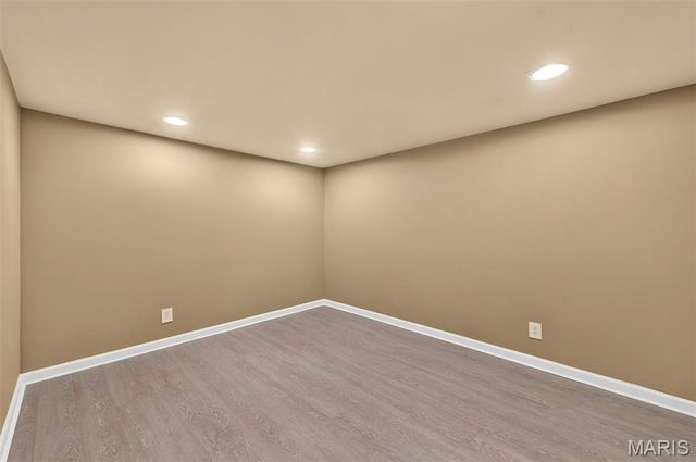2480 Furlong Lane, Florissant, MO 63033