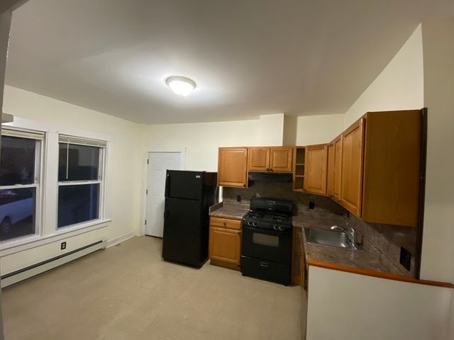 48 Whiting 1, Lynn, MA 01902