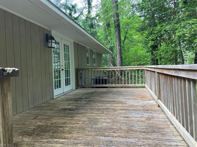 102 Stavenger CT, Williamsburg, VA 23188