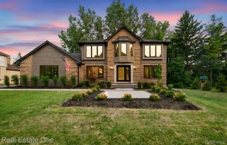 1683 Mark Hopkins Road, Bloomfield Hills, MI 48302