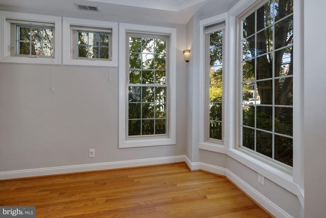 8020 PARK LN, Bethesda, MD 20814