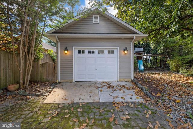 8020 PARK LN, Bethesda, MD 20814