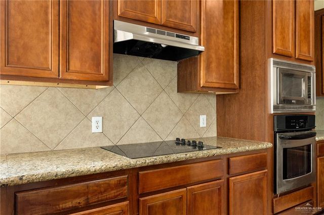 2320 Fairmont Avenue, Mcallen, TX 78504