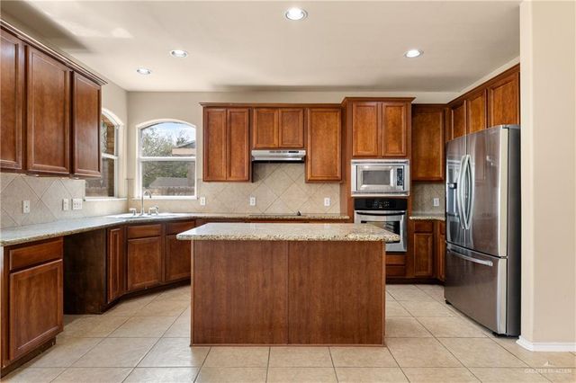 2320 Fairmont Avenue, Mcallen, TX 78504