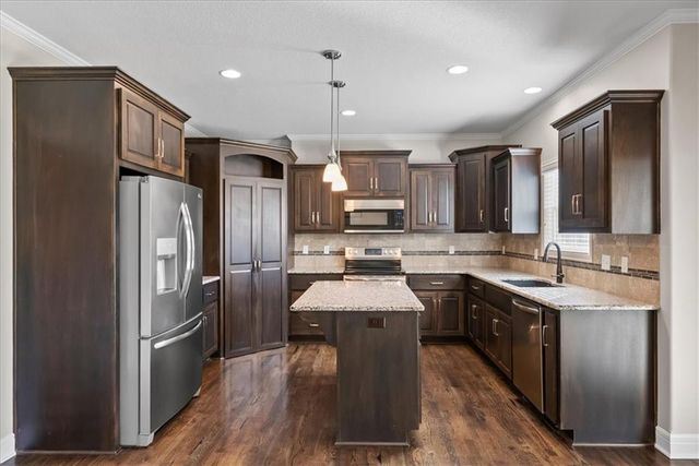 25247 W 147th Court, Olathe, KS 66061