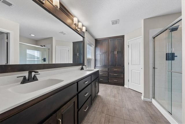 25247 W 147th Court, Olathe, KS 66061