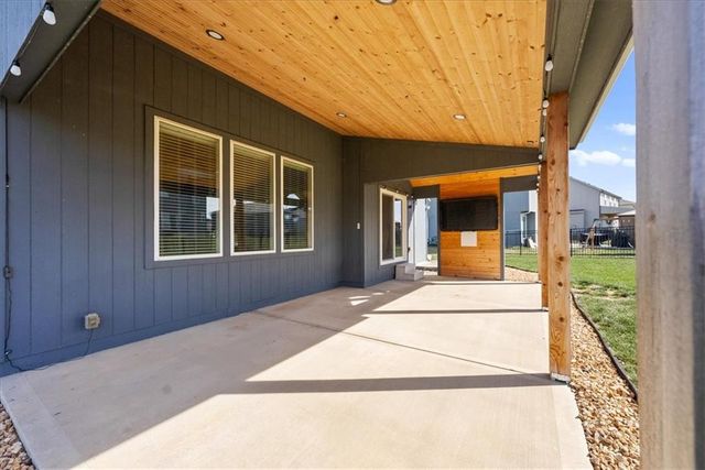 25247 W 147th Court, Olathe, KS 66061