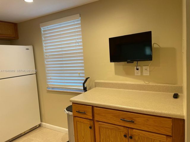 121 SE 3rd Ave 201, Dania Beach, FL 33004