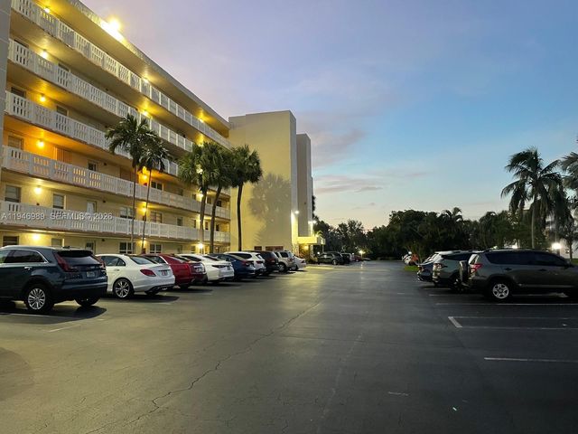 121 SE 3rd Ave 201, Dania Beach, FL 33004