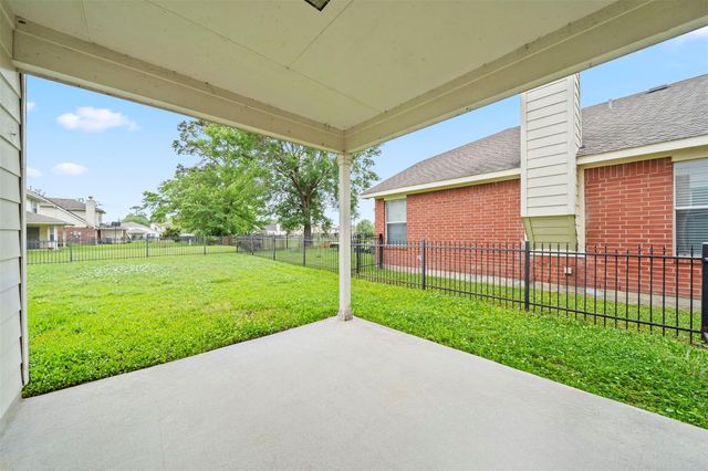 3318 Forest Willow Lane, Houston, TX 77068