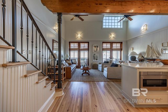 314 De La Mare Avenue 2, Fairhope, AL 36532