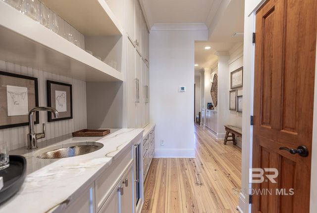 314 De La Mare Avenue 2, Fairhope, AL 36532