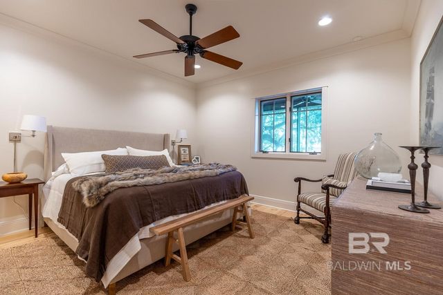 314 De La Mare Avenue 2, Fairhope, AL 36532