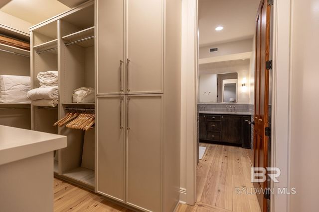 314 De La Mare Avenue 2, Fairhope, AL 36532