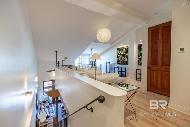 314 De La Mare Avenue 2, Fairhope, AL 36532