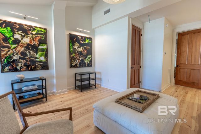 314 De La Mare Avenue 2, Fairhope, AL 36532